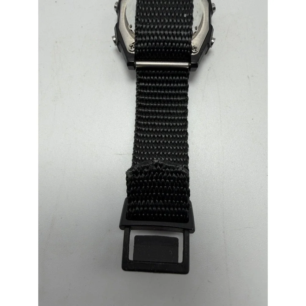 Freestyle Shark Vintage Ladies Watch New Battery 29MM 7